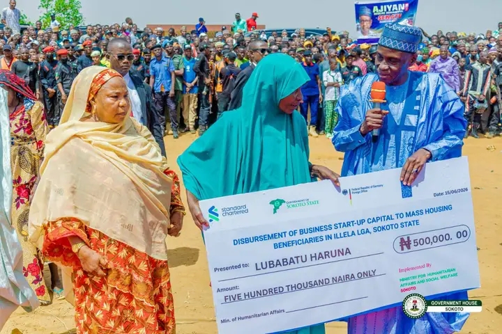 Zulum inaugurates 100-Unit estate for Sokoto IDPs as Gov. Aliyu announces N500,000 business grant ₦500,000 grant for each beneficiary household as start up capital by Sokoto State government