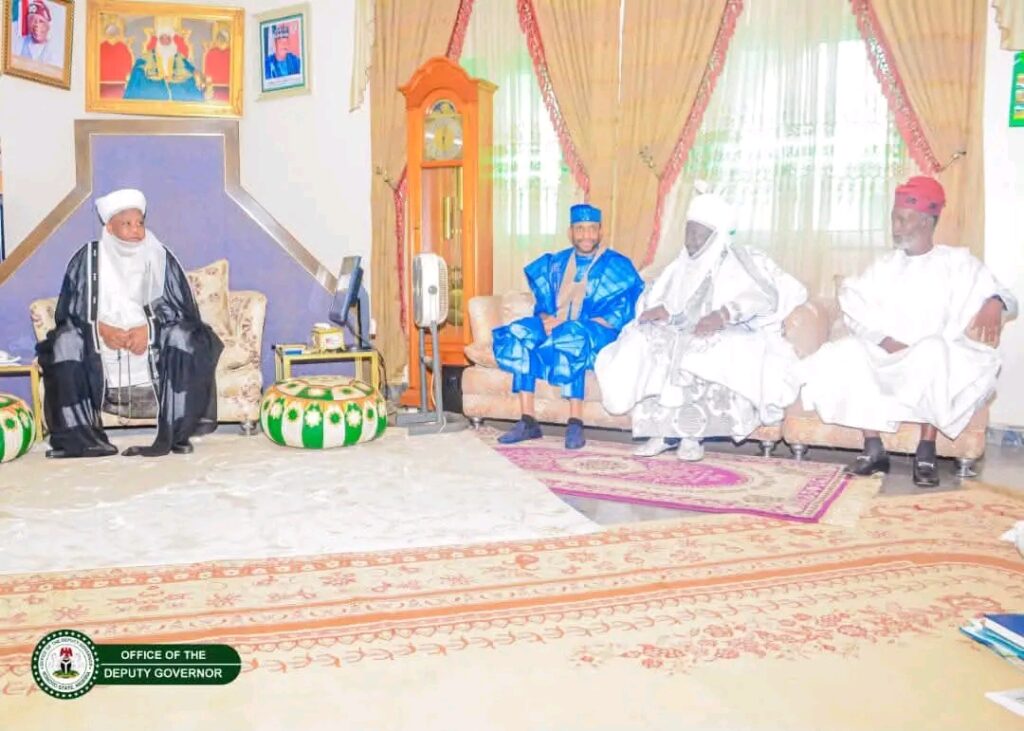 Kano delegation visits Sultan, condoles Sokoto over Sardauna’s death 1785827997173