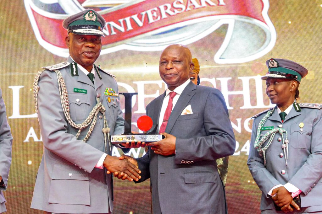 Adeniyi while receiving the award