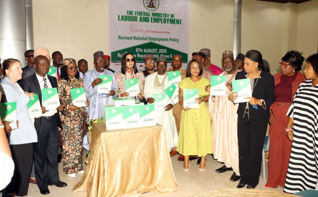 Dingyadi and other stakeholders