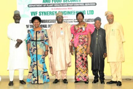 Dr. Ogunbiyi (M) at the workshop