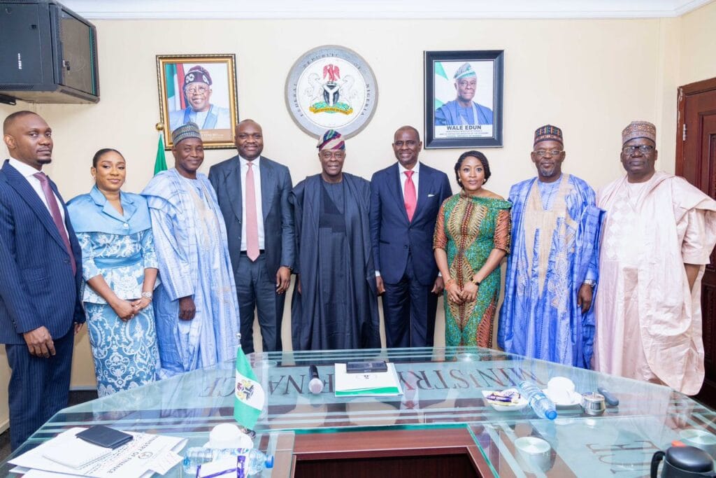 Group photograph of the newly inaugurated Board