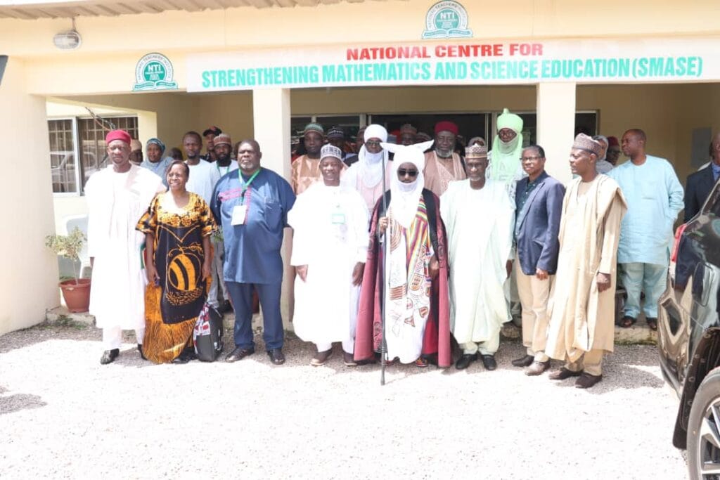 Group photograph of the participants at the event