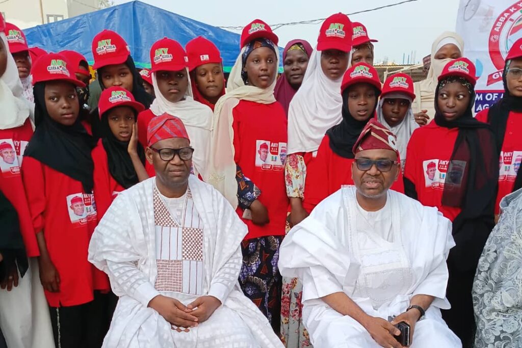 Honourable Commissioner for Housing Development, Arc. Ibrahim Yakubu Adamu, MNIA and some beneficiaries of the program