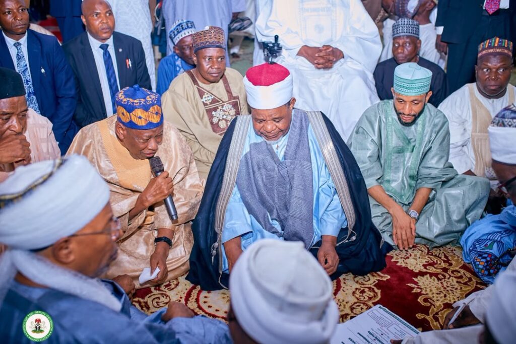 Kano deputy gov, Ganduje attend Dambatta’s wedding fatiha Kano State Deputy Governor