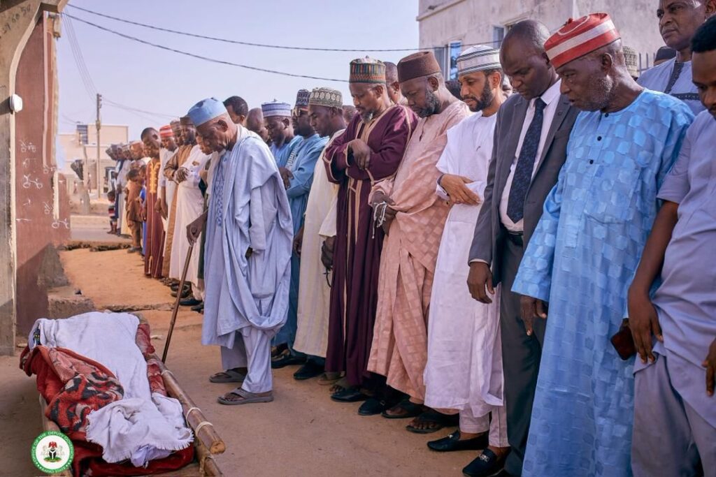Garo attends funeral of Kano ex-APC women leader Yandalla The funeral prayer